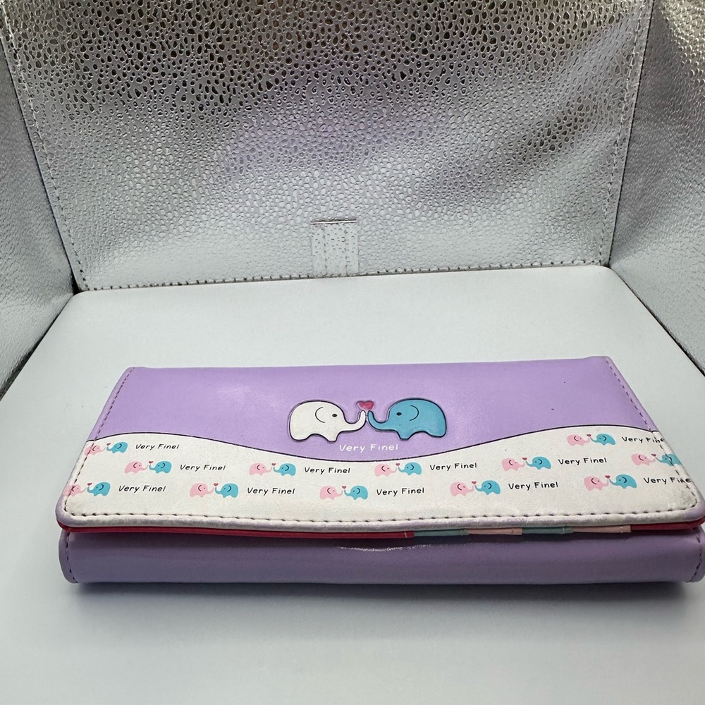 Women hand wallet